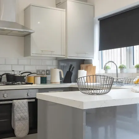 Pensionat Sheldon House 3 Bed Cosy Nr Jlr & Nec