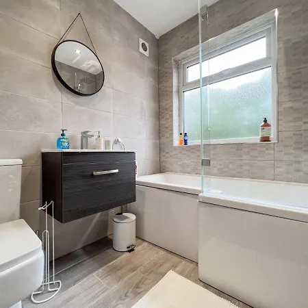 Pensionat Sheldon House 3 Bed Cosy Nr Jlr & Nec