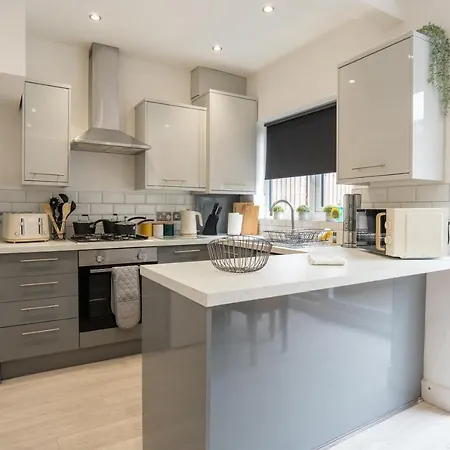 Pensionat Sheldon House 3 Bed Cosy Nr Jlr & Nec