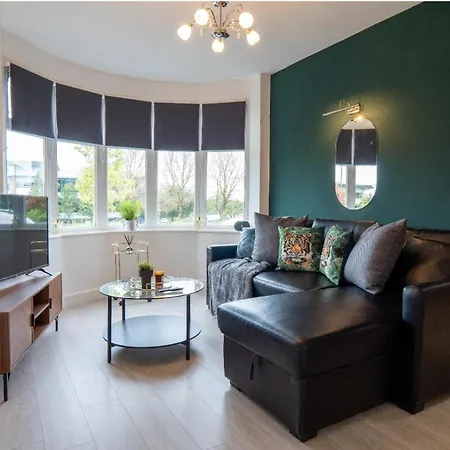 Sheldon House 3 Bed Cosy Nr Jlr & Nec * Sheldon (West Midlands)